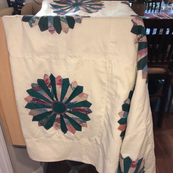 COPY - Beautiful Light Weight Quilt- Handmade 100 by 80" - Picture 7 of 8